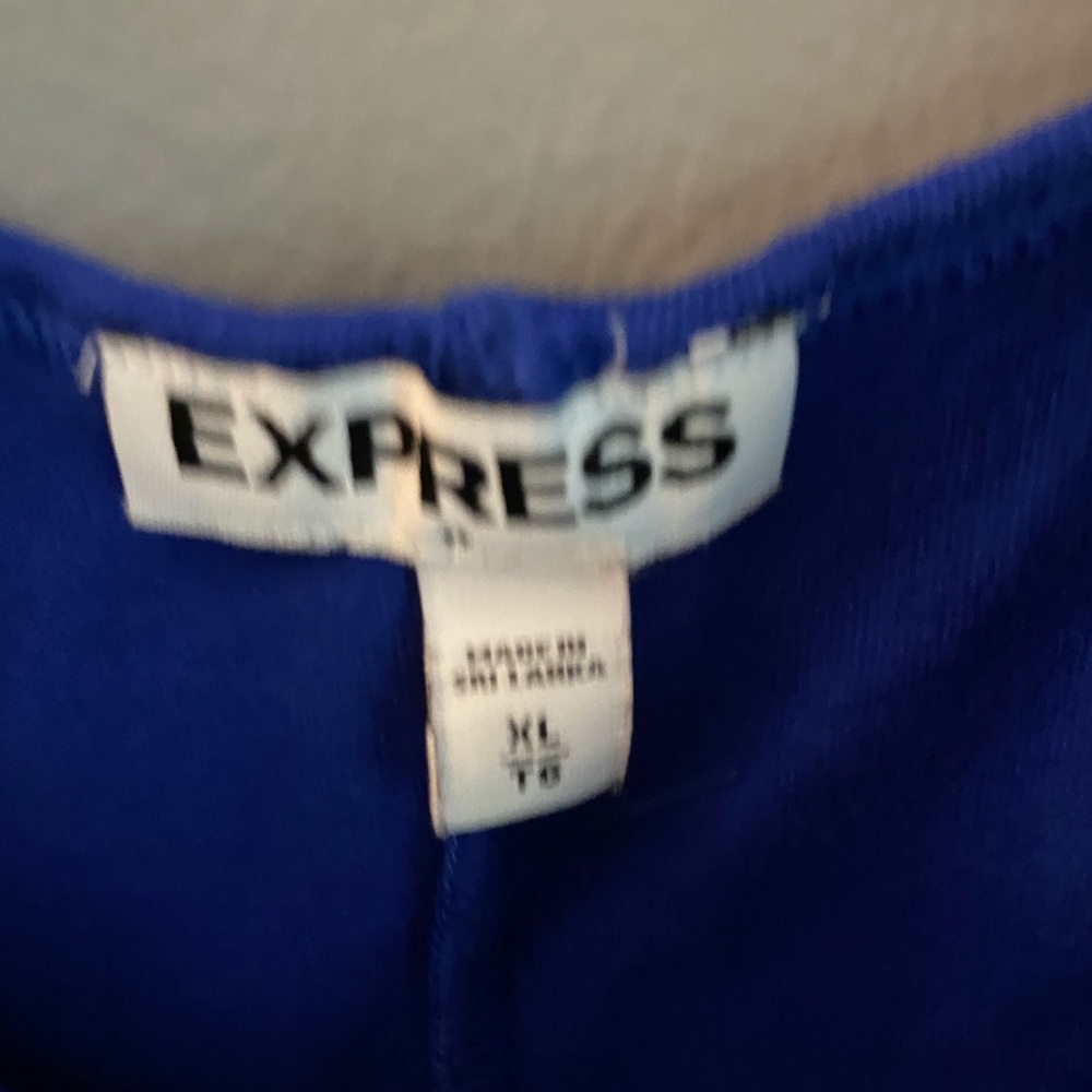 Express outfit - Picture 4 of 4